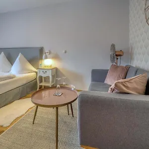zentrale-ferienwohnung-rosea-nahe-kurpark.com-bavaria.com/